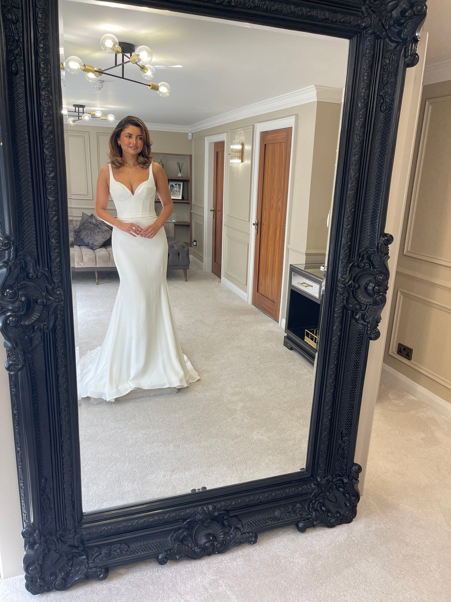 SUZANNE NEVILLE MONTAGE - 2021 WEDDING DRESS