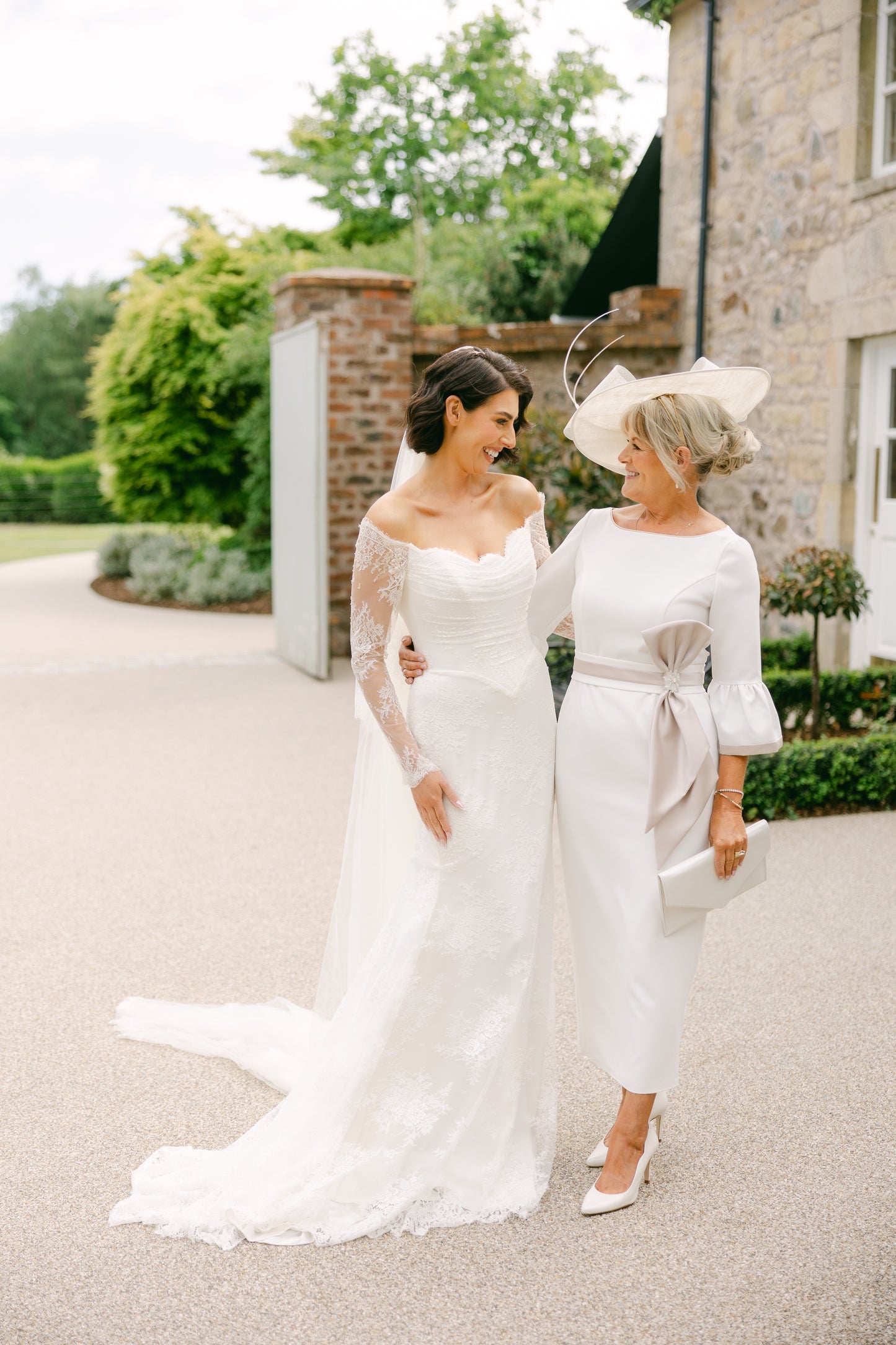 SUZANNE NEVILLE 2025 CAMOMILE WEDDING DRESS