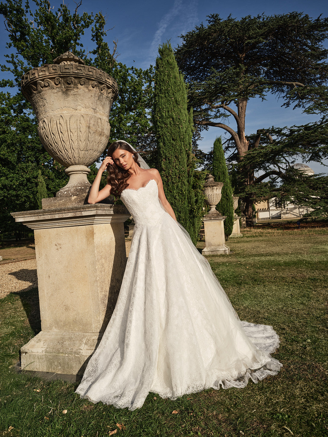 SUZANNE NEVILLE 2026 LORIELLE WEDDING DRESS