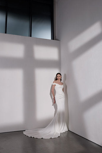 AVENUE BY JOSEPHINE SCOTT BAILEY WEDDING DRESS