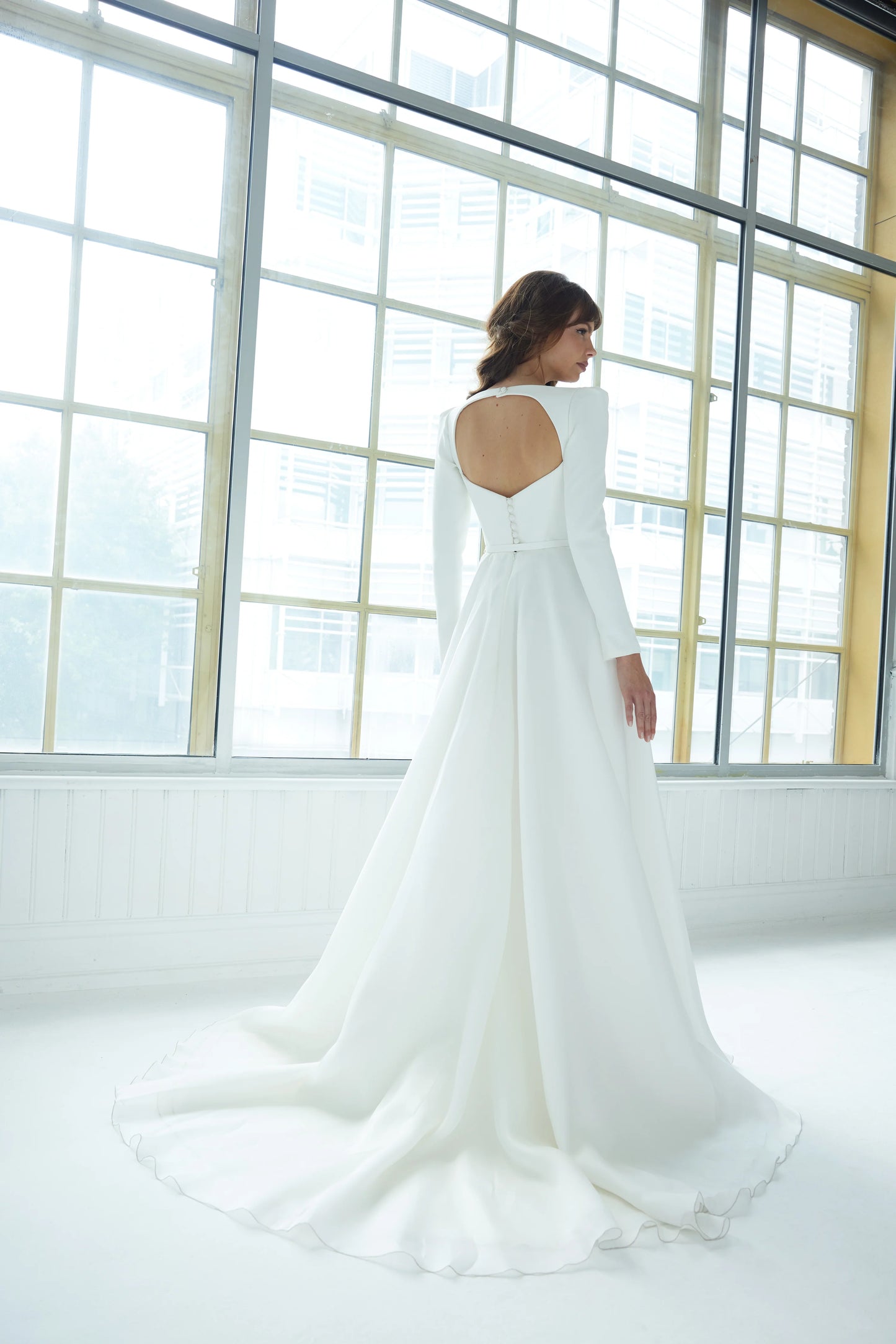 SUZANNE NEVILE CONDRAD WEDDING DRESS