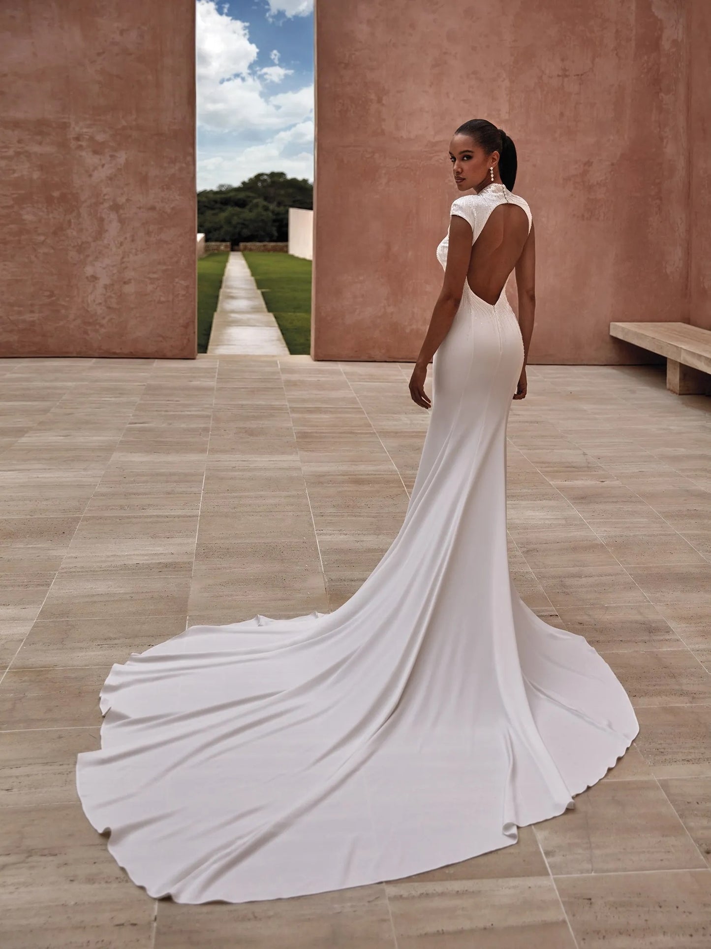 PRONOVIAS NIHI KEYHOLE BACK WEDDING DRESS - 2024