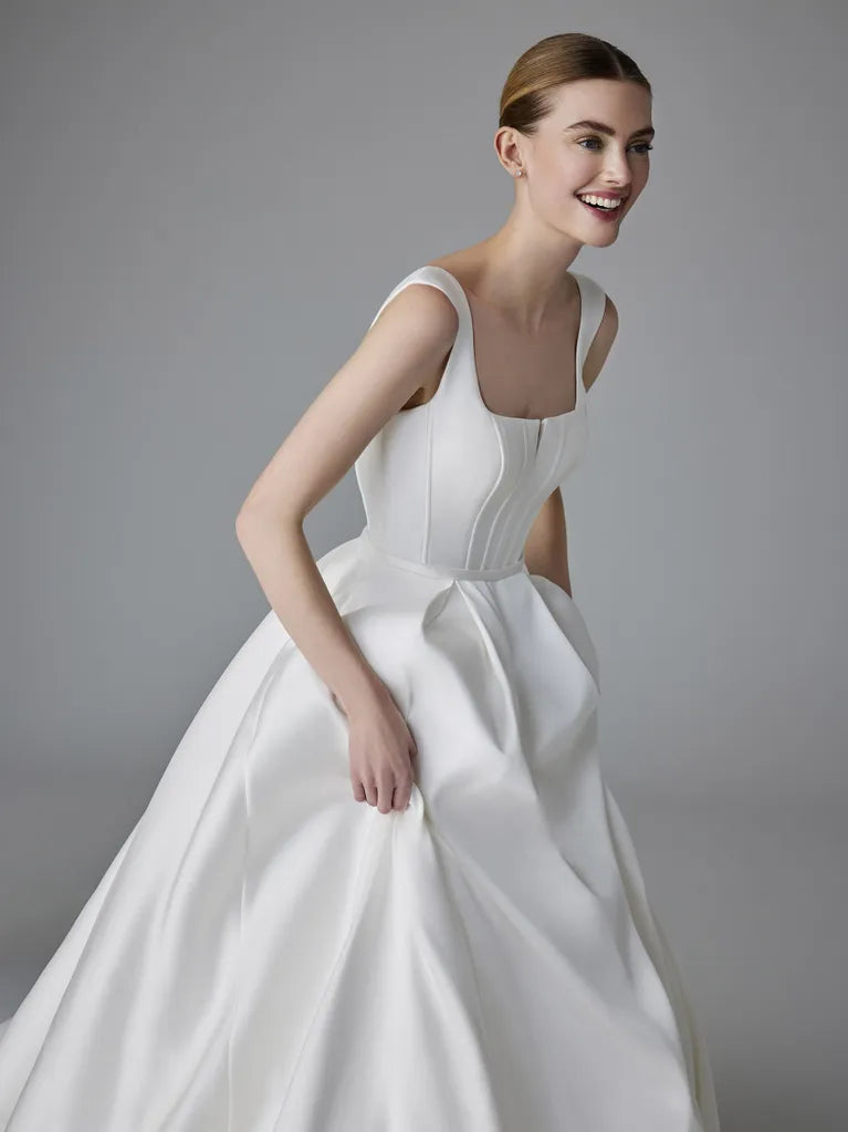 PRONOVIAS ALPHOSINE 2025 WEDDING DRESS