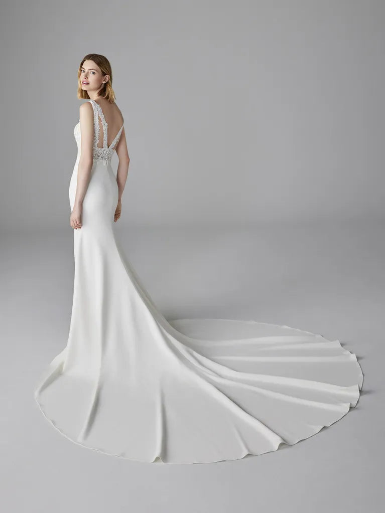 PRONOVIAS ONA SQUARE NECKLINE MERMAID WEDDING DRESS - 2025