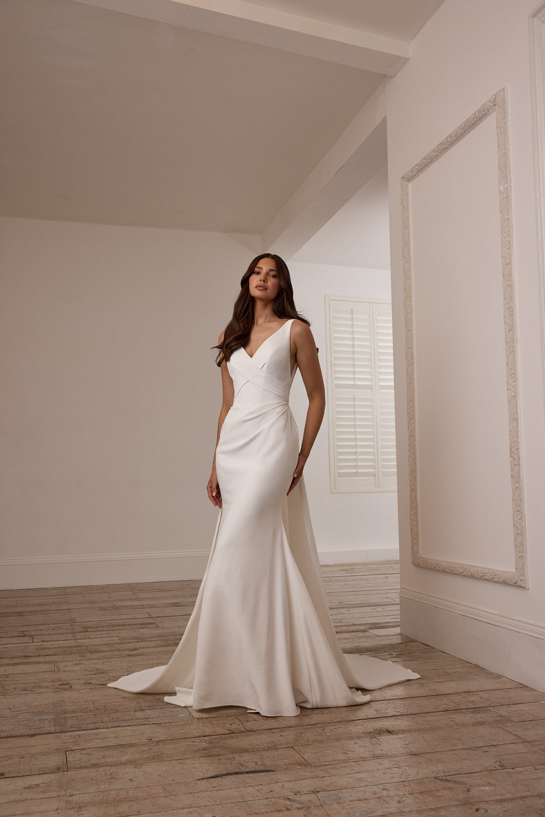 SUZANNE NEVILLE 2025 MORINGA WEDDING DRESS SUZANNE NEVILLE 2025 MORINGA WEDDING DRESS
