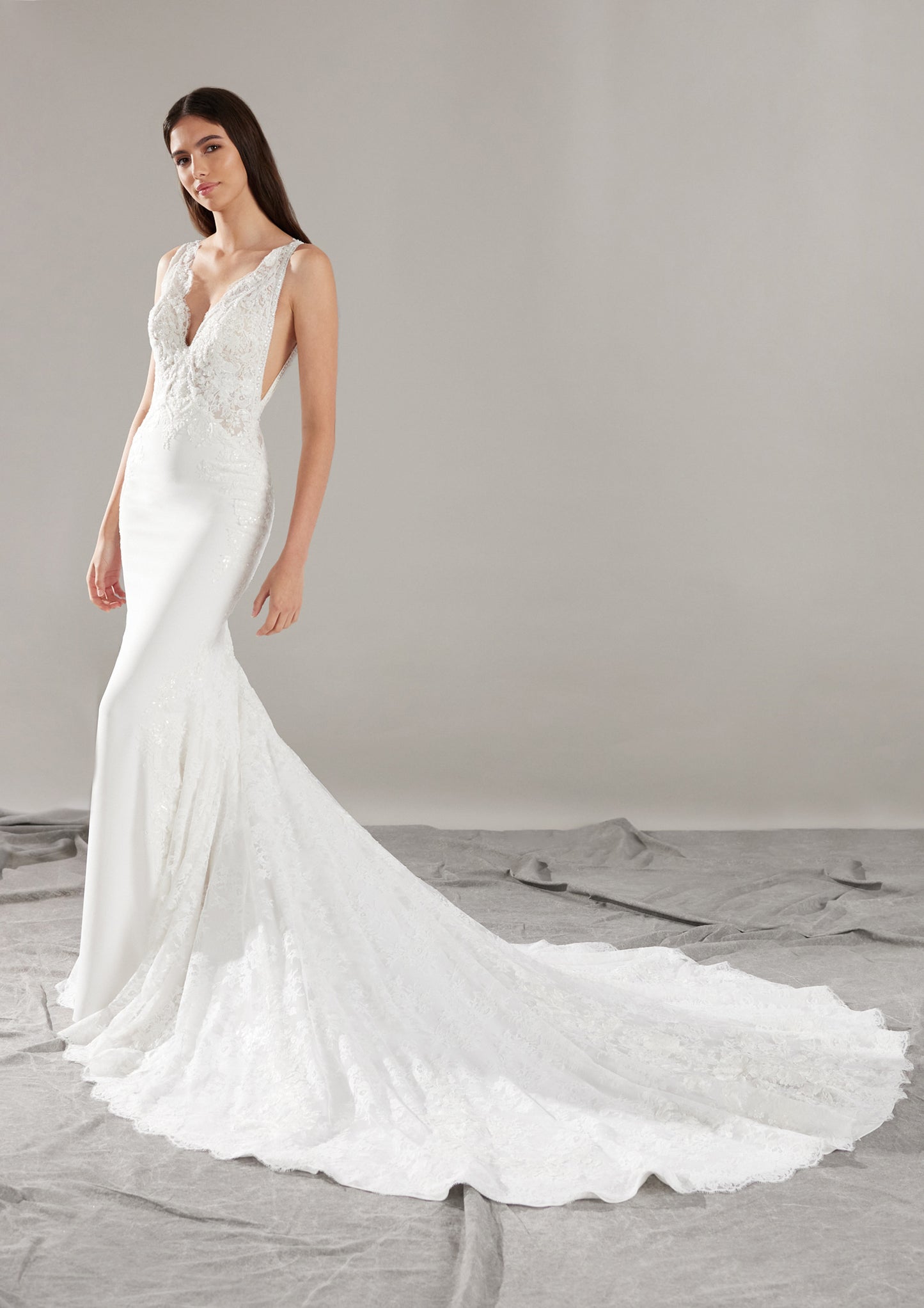 Pronovias Trie mermaid sleeveless wedding dress