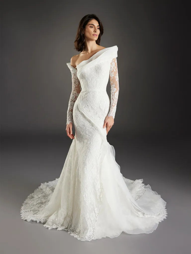 Pronovias Domenech Lace Mermaid Wedding Dress
