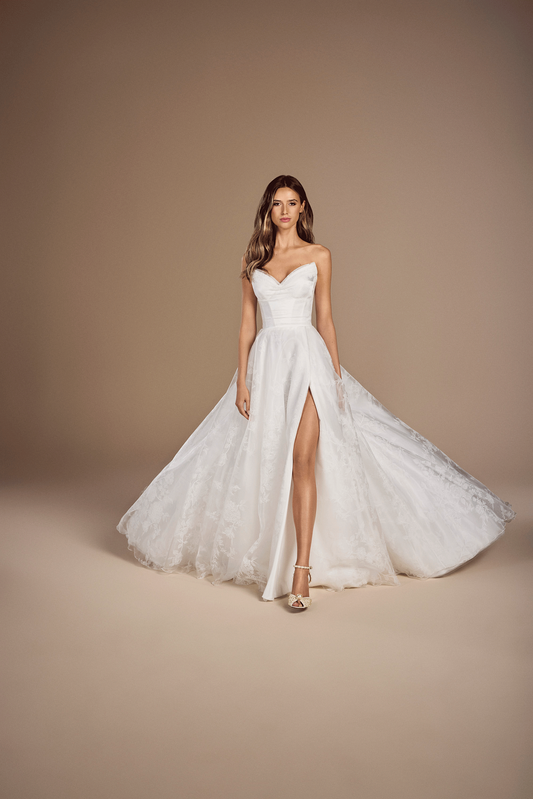 SUZANNE NEVILLE 2024 ROSSINI WEDDING DRESS
