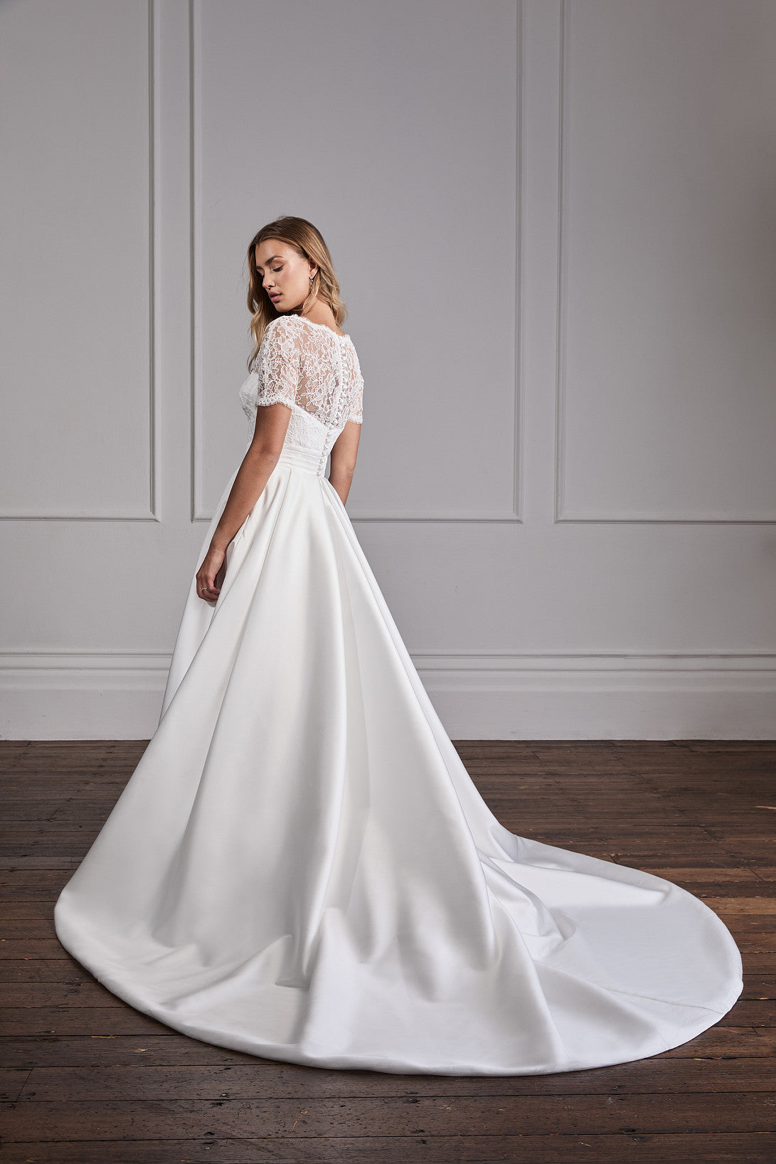 SUZANNE NEVILLE 2026 CHERIE WEDDING DRESS