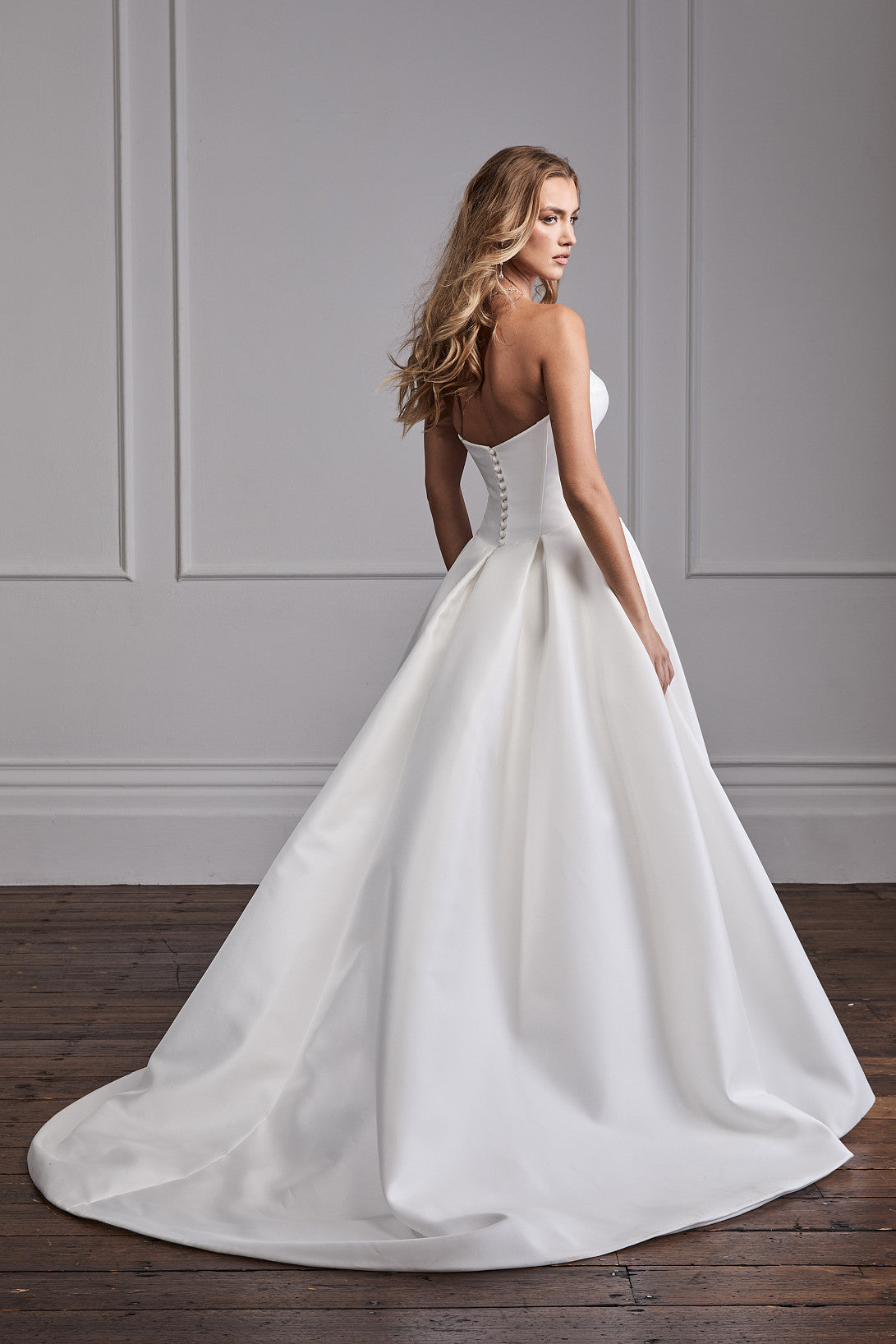 SUZANNE NEVILLE 2026 SELOURA WEDDING DRESS