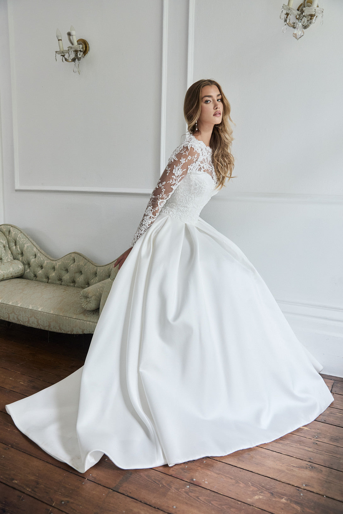 SUZANNE NEVILLE 2026 SELOURA WEDDING DRESS