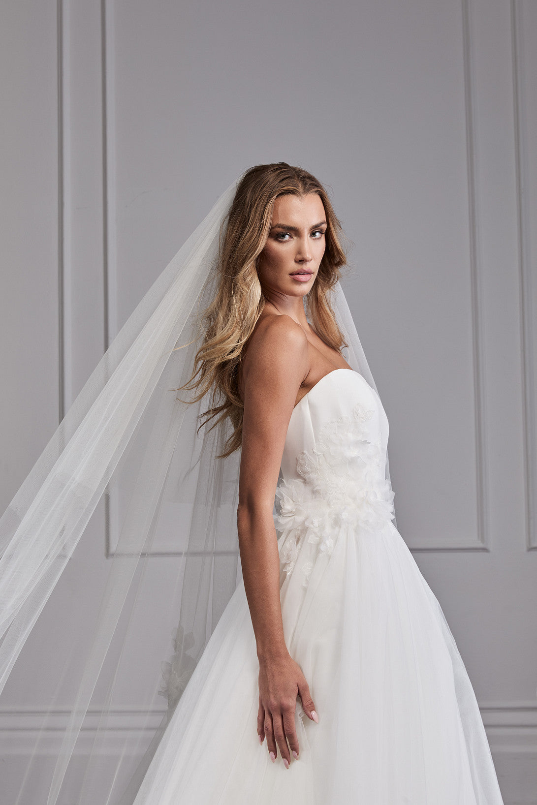 SUZANNE NEVILLE 2026 ROSELLE WEDDING DRESS