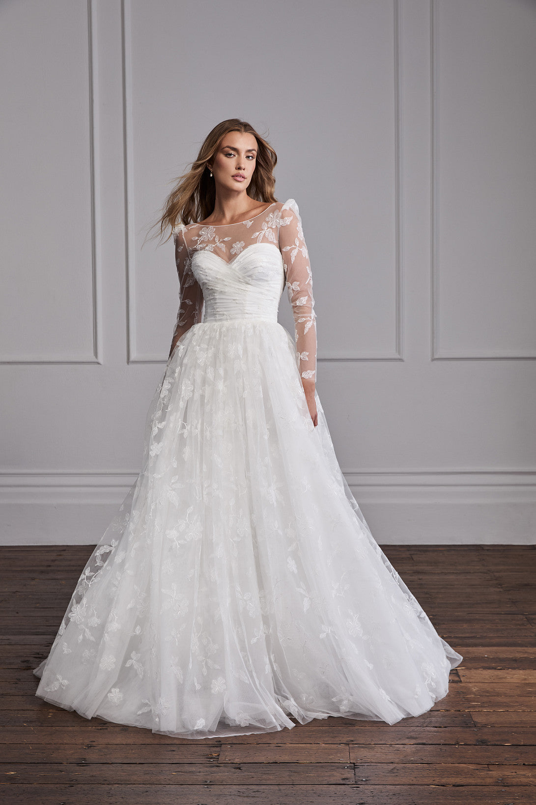 SUZANNE NEVILLE 2026 VELORA WEDDING DRESS