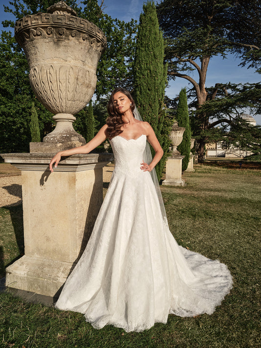 SUZANNE NEVILLE 2026 LORIELLE WEDDING DRESS