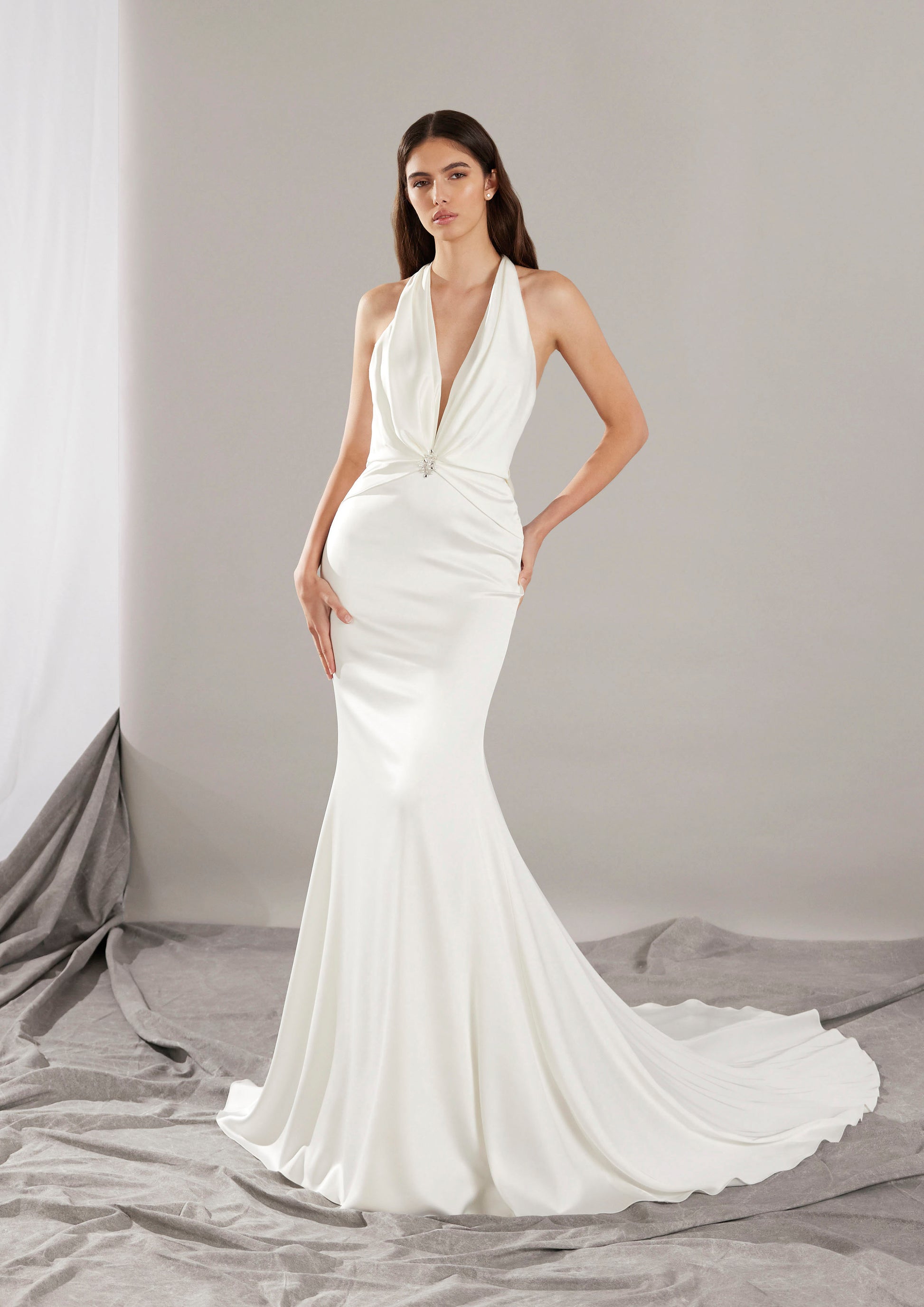 Pronovias Gabriell Halter Neck Wedding Dress Pronovias Gabriell Halter Neck Wedding Dress