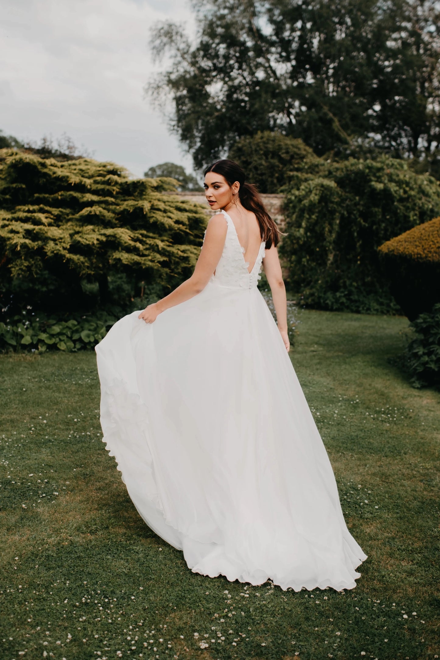 SUZANNE NEVILLE MILLIE WEDDING DRESS