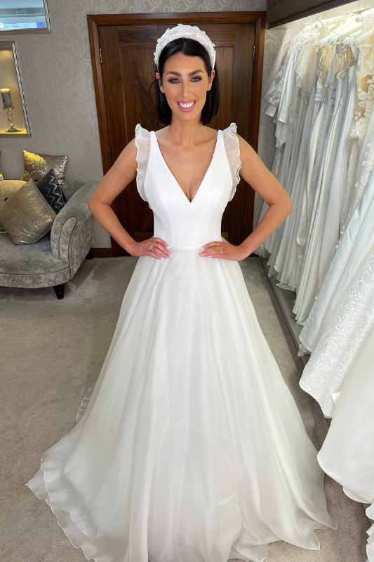 Suzanne neville 2025 sample sale 2019