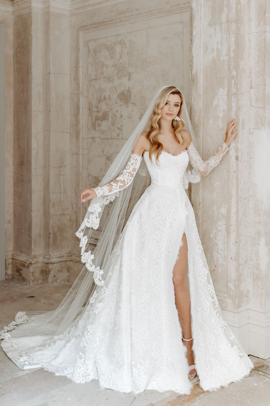 SUZANNE NEVILLE 2023 WELLESLEY WEDDING DRESS