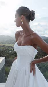 TRUNK SHOW | MARIANNA HARDWICK ESTELLE WEDDING DRESS