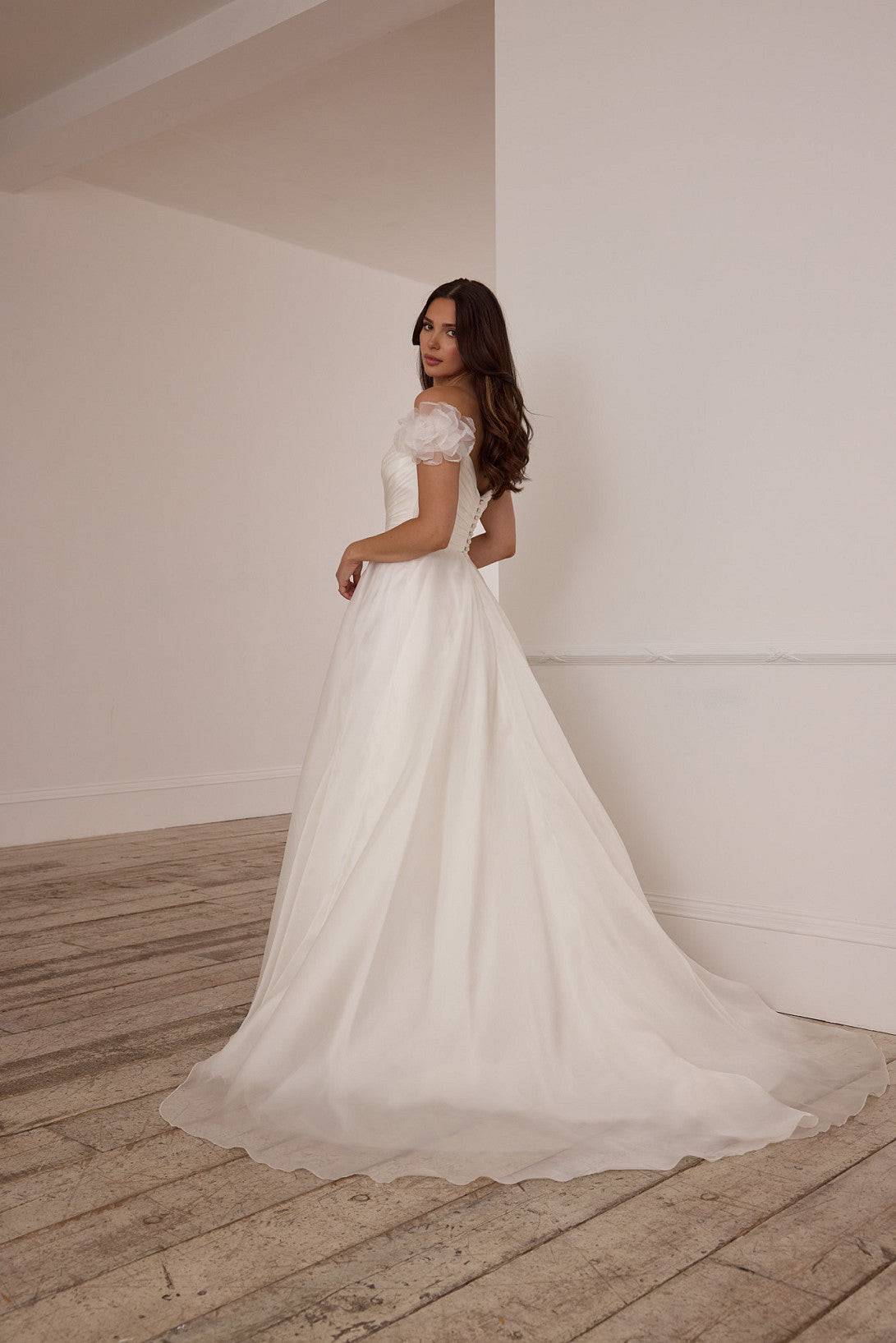 SUZANNE NEVILLE 2025 BEGONIA WEDDING DRESS