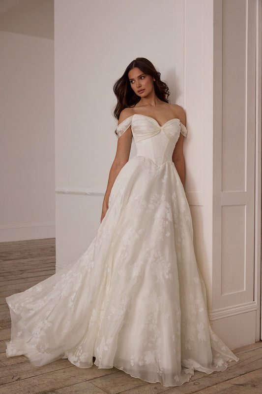 SUZANNE NEVILLE 2025 GARDENIA WEDDING DRESS