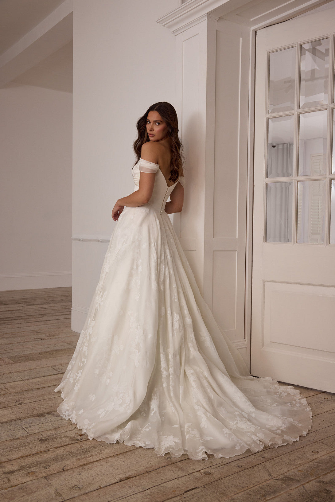 SUZANNE NEVILLE 2025 GARDENIA WEDDING DRESS